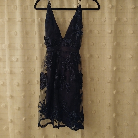 Gorgeous Navy Cocktail/Prom Dress - Picture 3 of 5